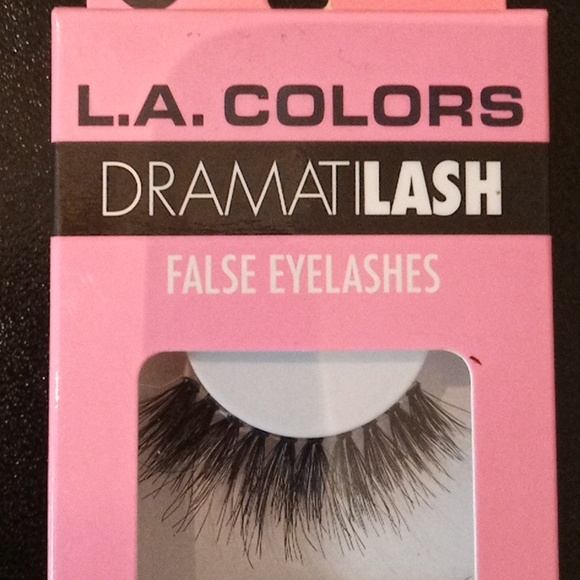 ๐FREE GIFT๐NIB New In Box False Eyelashes Dramatilash - Picture 6 of 7